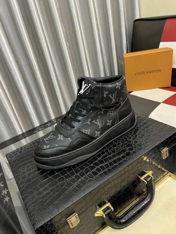 Picture of Louis Vuitton Shoes _SKULVsz38-44hnq012613384